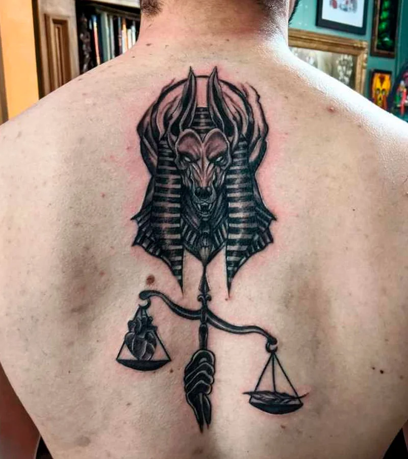 tatuajes de balanza de anubis 3