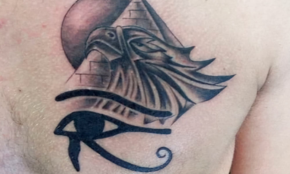 tatuajes de ojo de horus y piramides 4