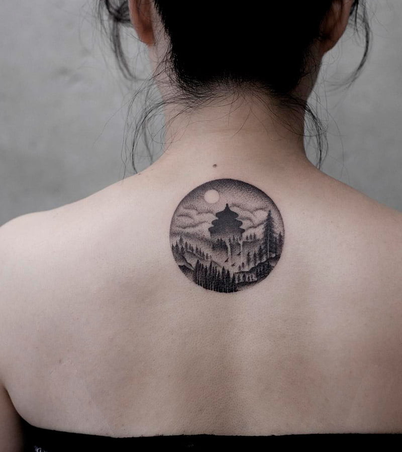 tatuajes de paisajes en la espalda 6