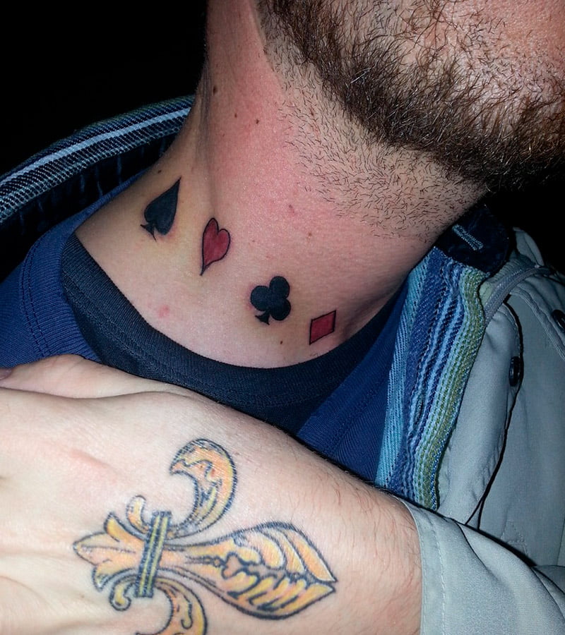tatuajes de poker en el cuello 4