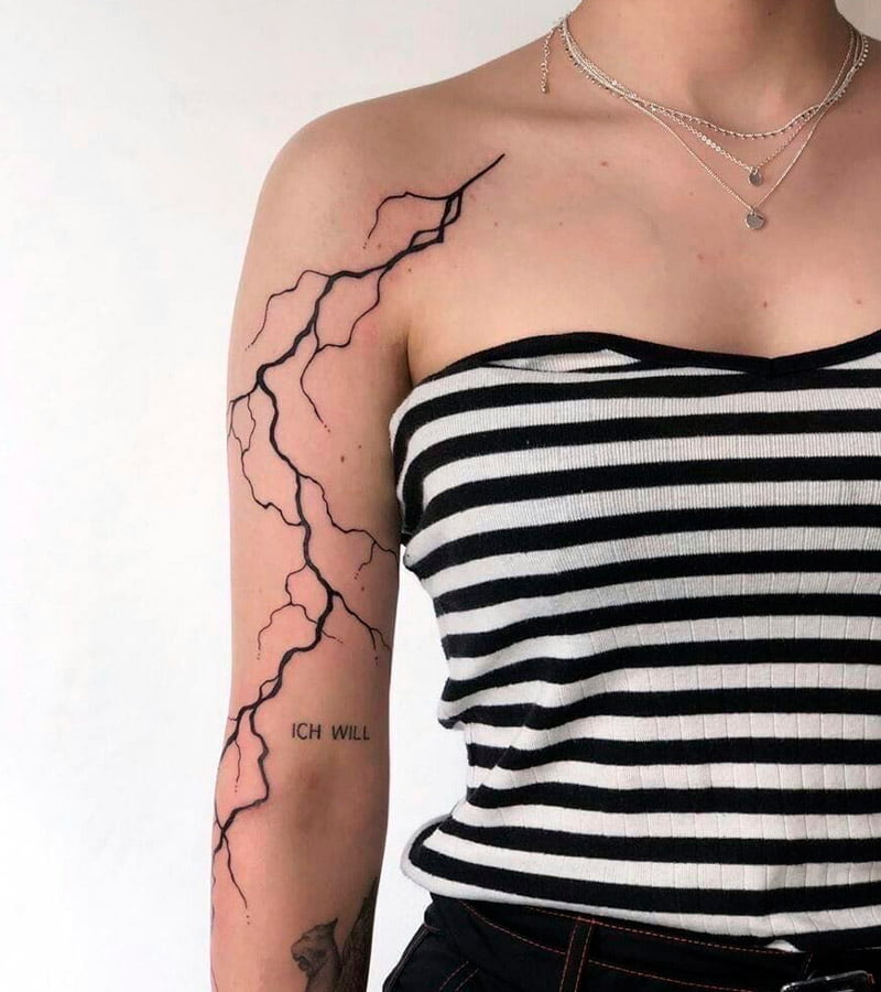 tatuajes de rayos para mujeres 10