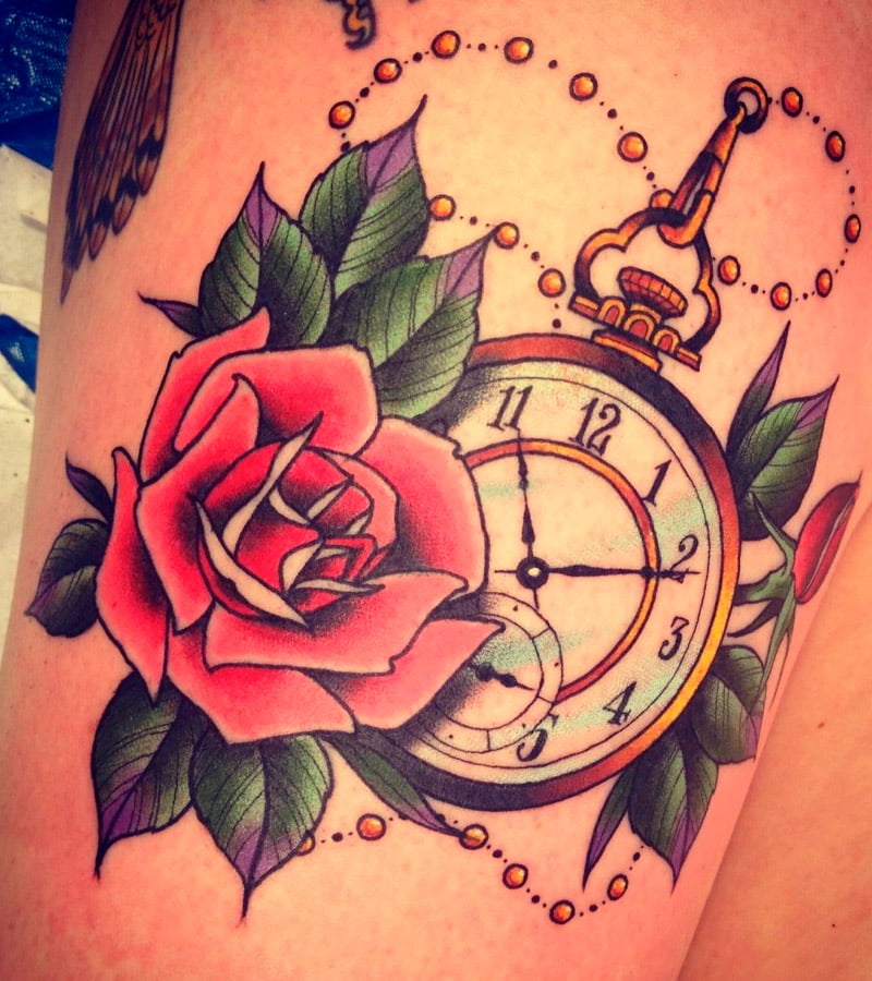 tatuajes de relojes con rosas 11