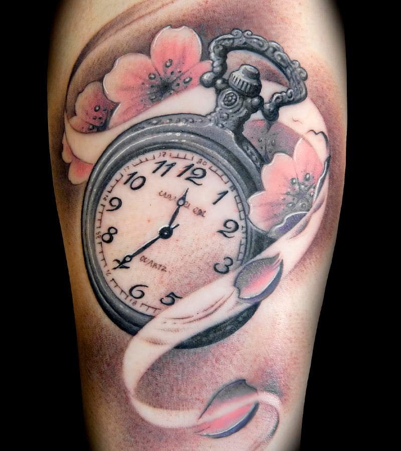 tatuajes de relojes para mujeres 9
