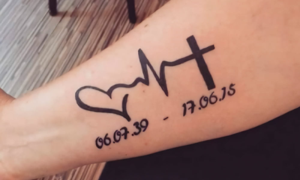tatuajes de signos vitales con fechas 1