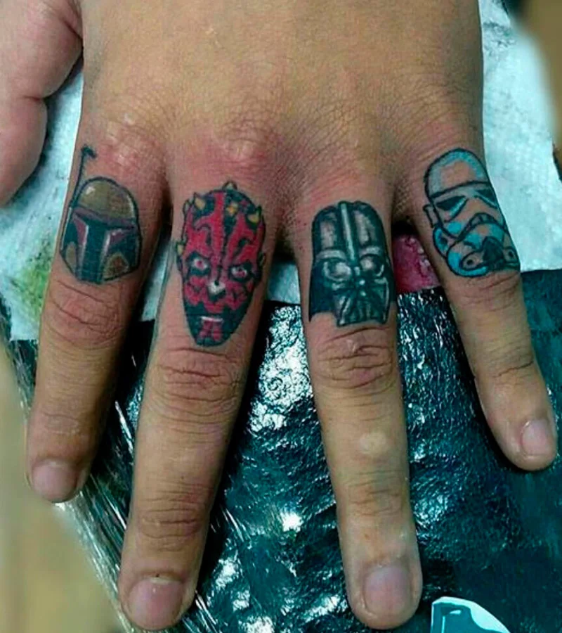 tatuajes de star wars en los dedos y mano 4
