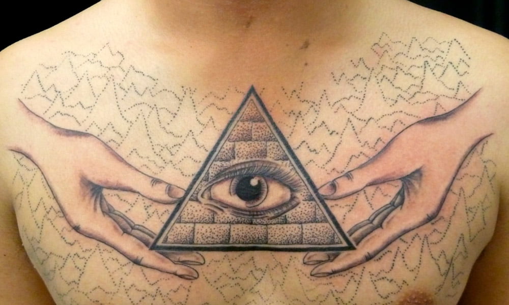 tatuajes de triangulos y ojo de horus 8