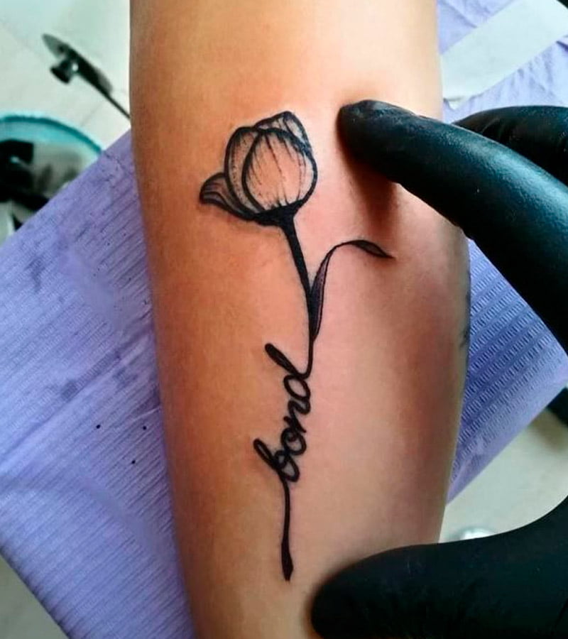 tatuajes de tulipanes con nombres 10