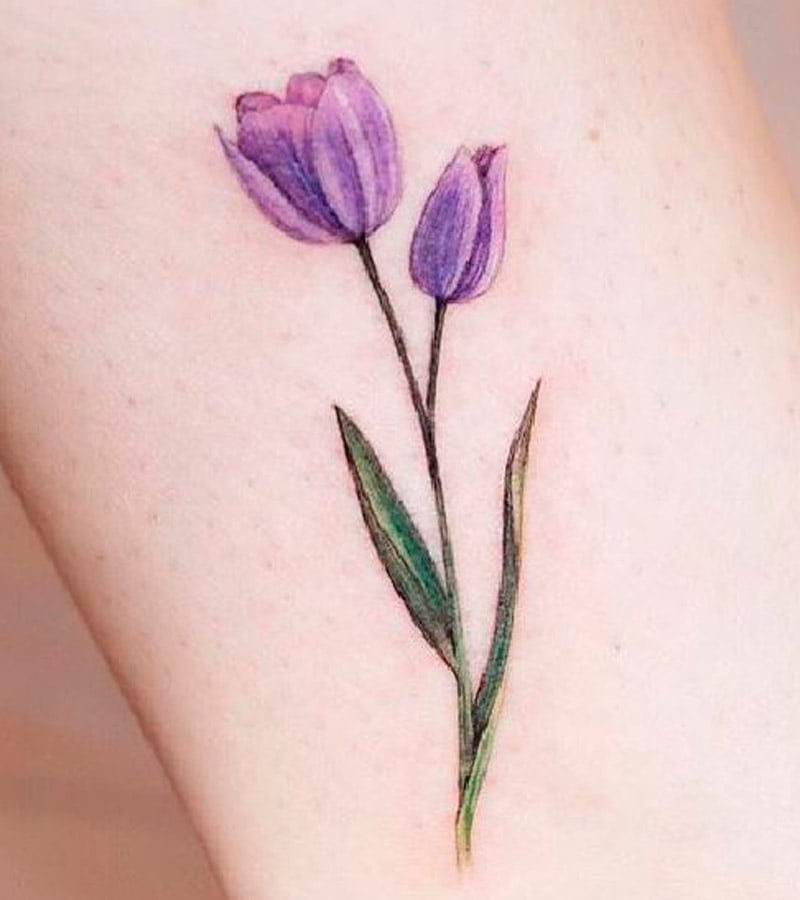 tatuajes de tulipanes morados 4