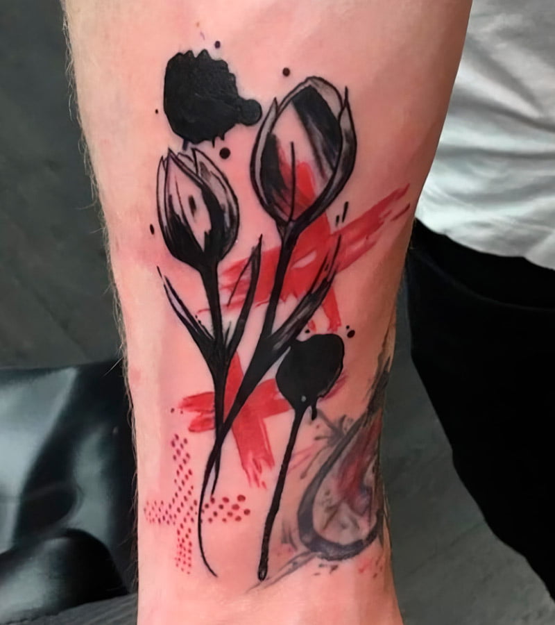 tatuajes de tulipanes para hombres 18