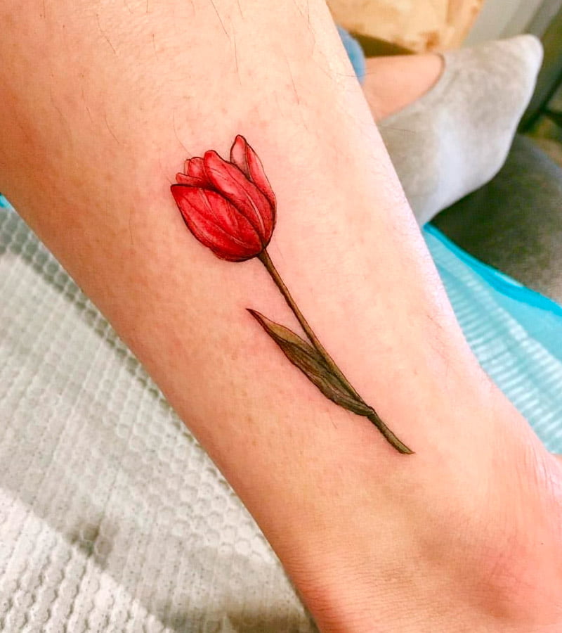 tatuajes de tulipanes para hombres 6