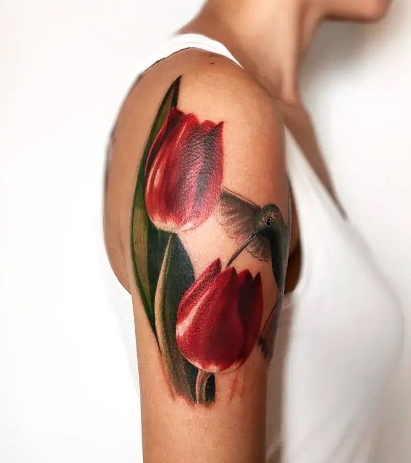 tatuajes de tulipanes para mujeres 20