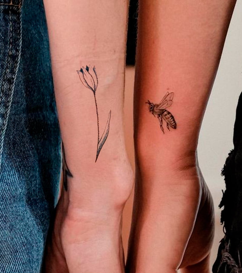 tatuajes de tulipanes para parejas 2 mariposas