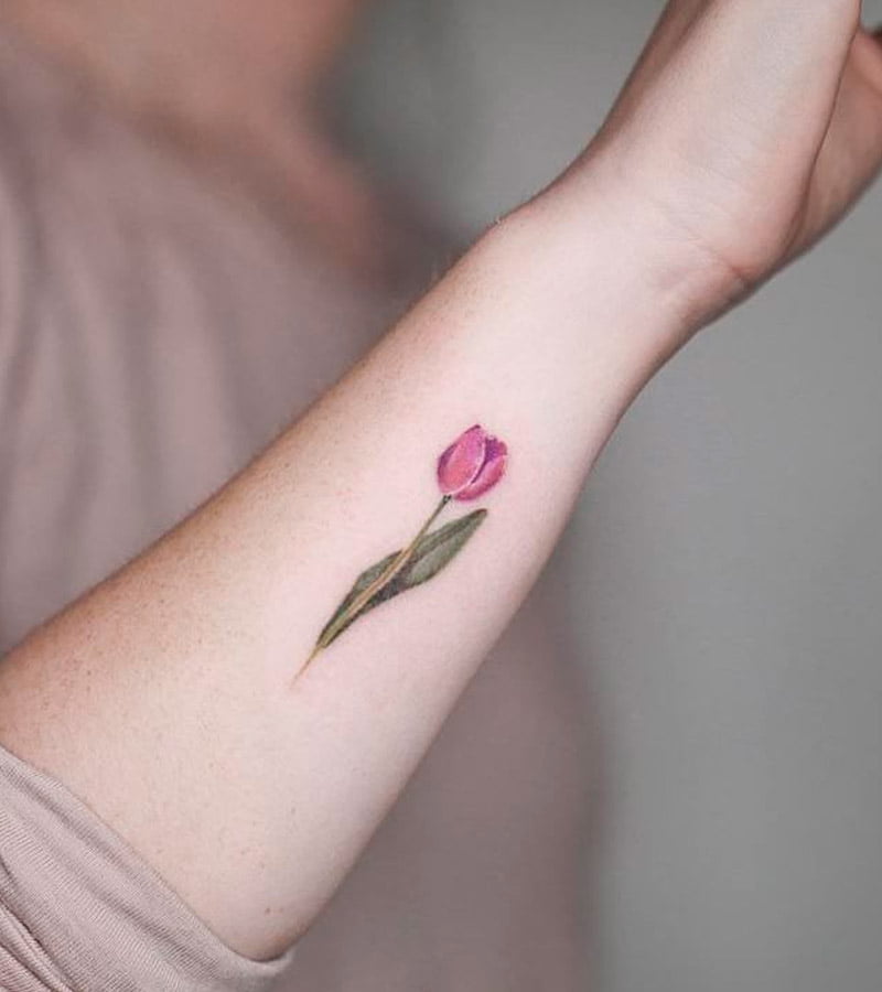 tatuajes de tulipanes pequenos 8
