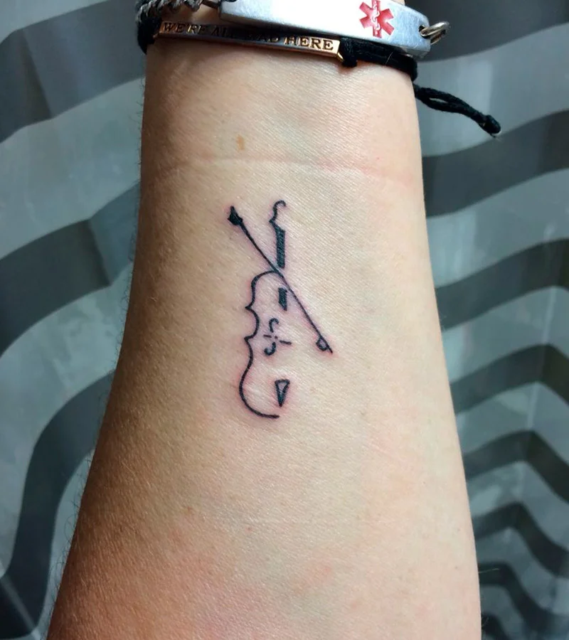 tatuajes de violin en la muneca 2