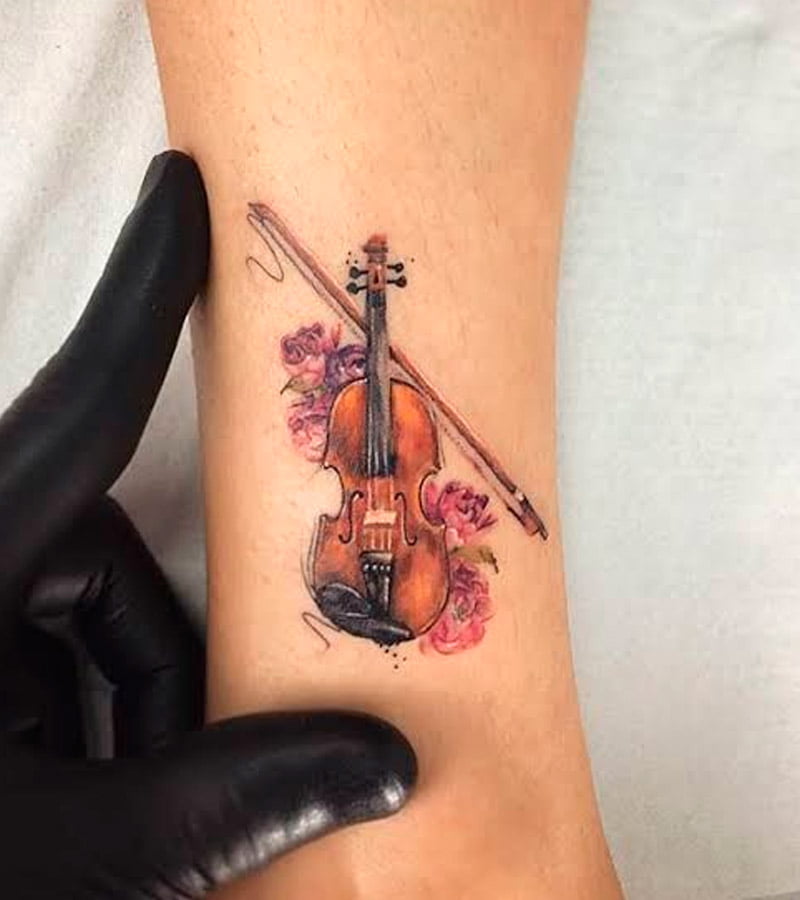 tatuajes de violin en la muneca 3