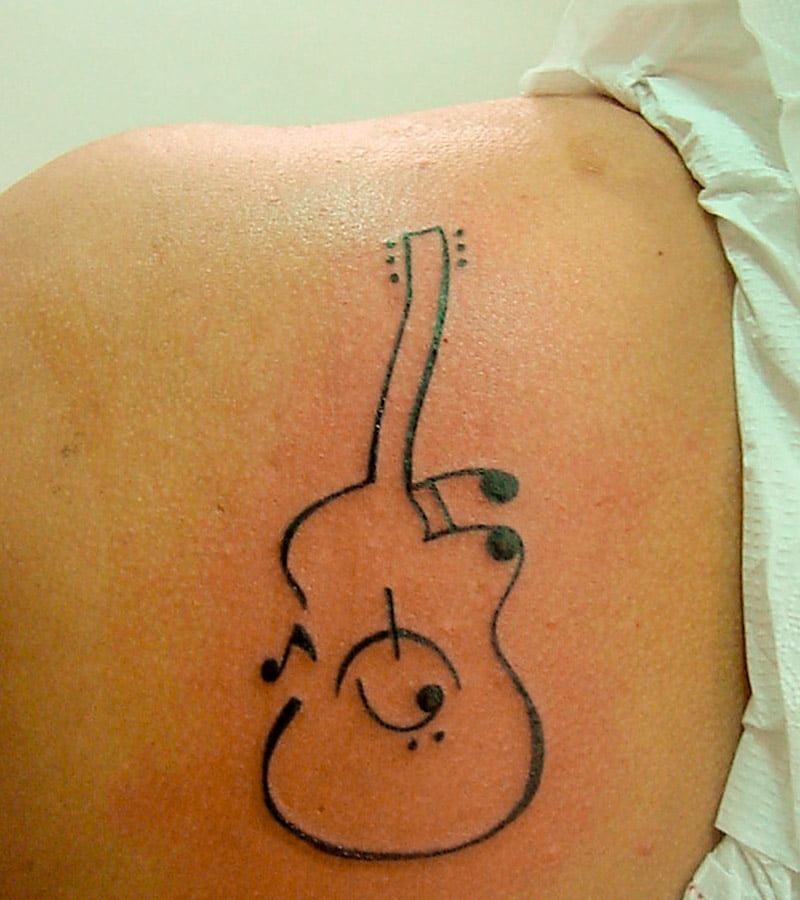 tatuajes de violin minimalistas 7