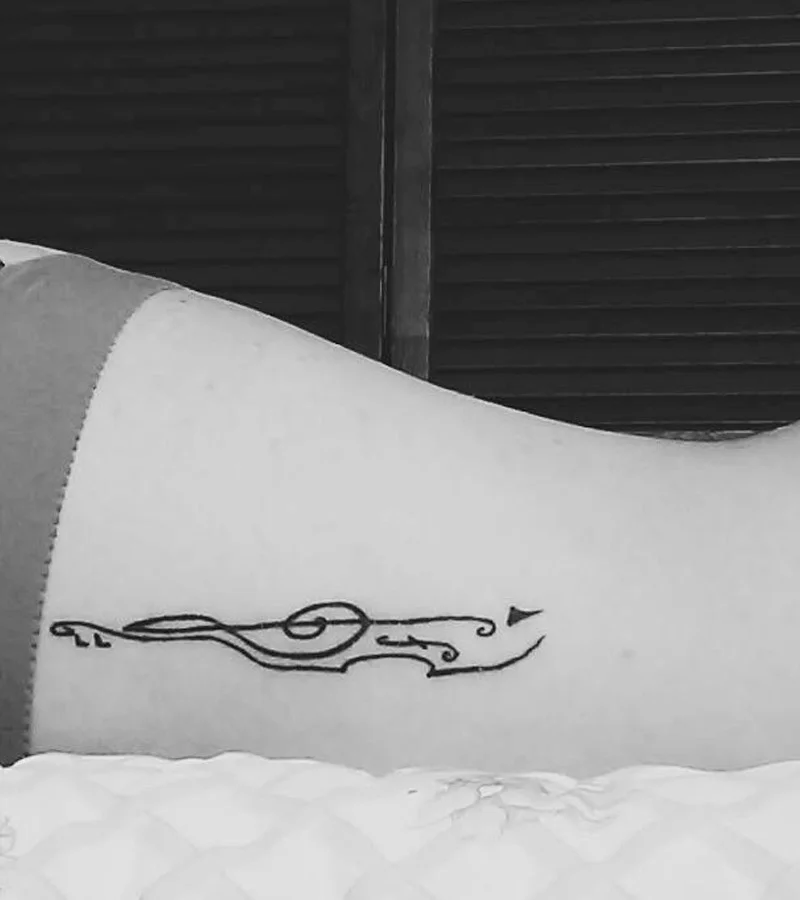 tatuajes de violin minimalistas 8