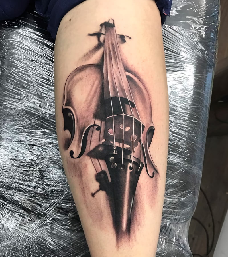 tatuajes de violin para hombres 5