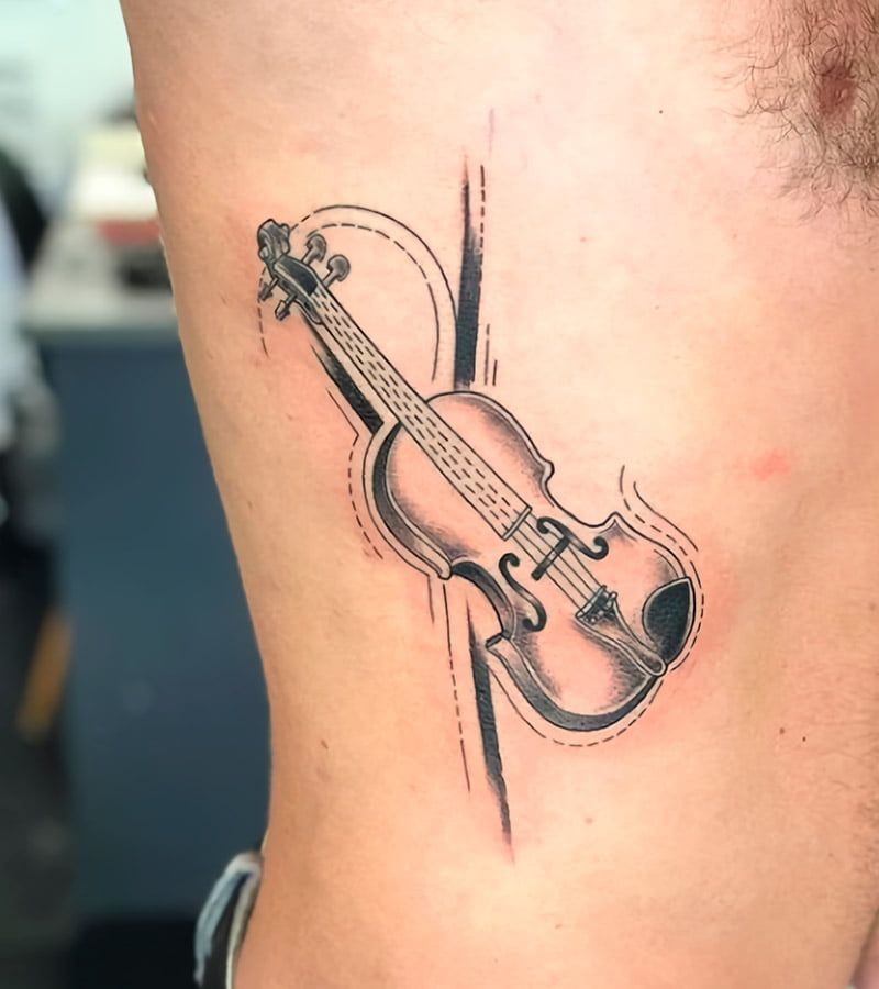 tatuajes de violin para hombres 6