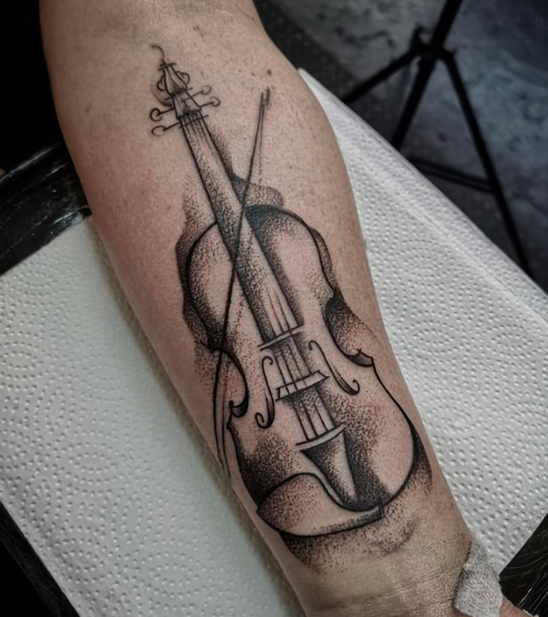 tatuajes de violin para hombres 8