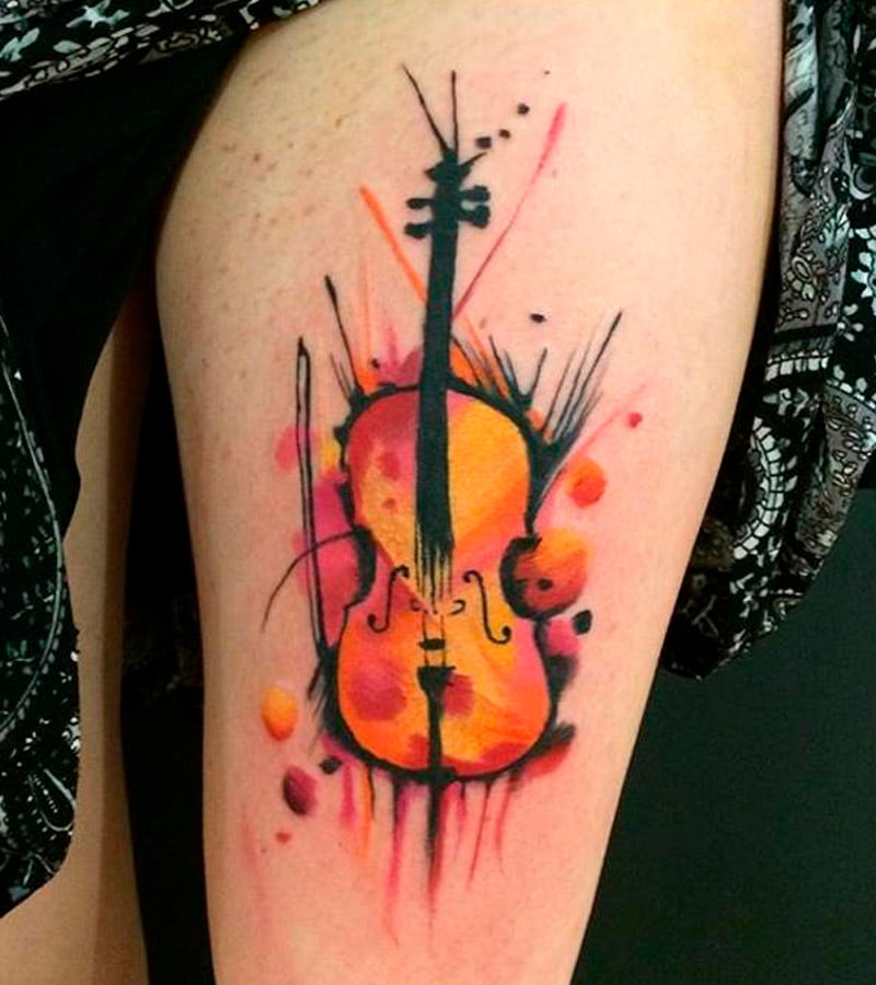 tatuajes de violin para mujeres 22