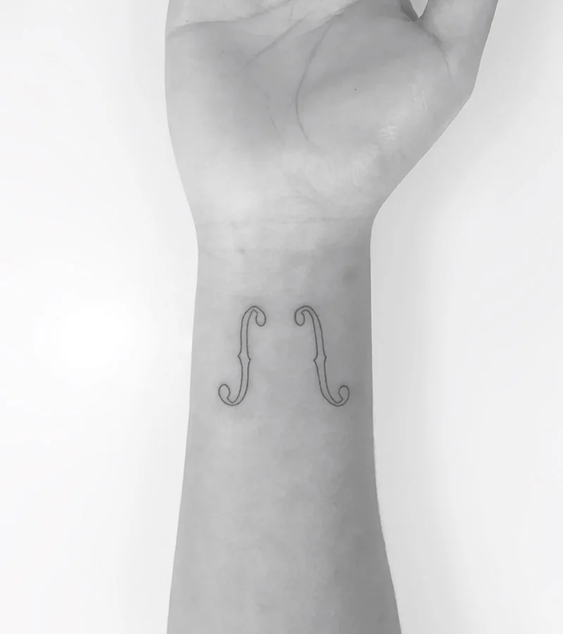 tatuajes de violin pequenos 13