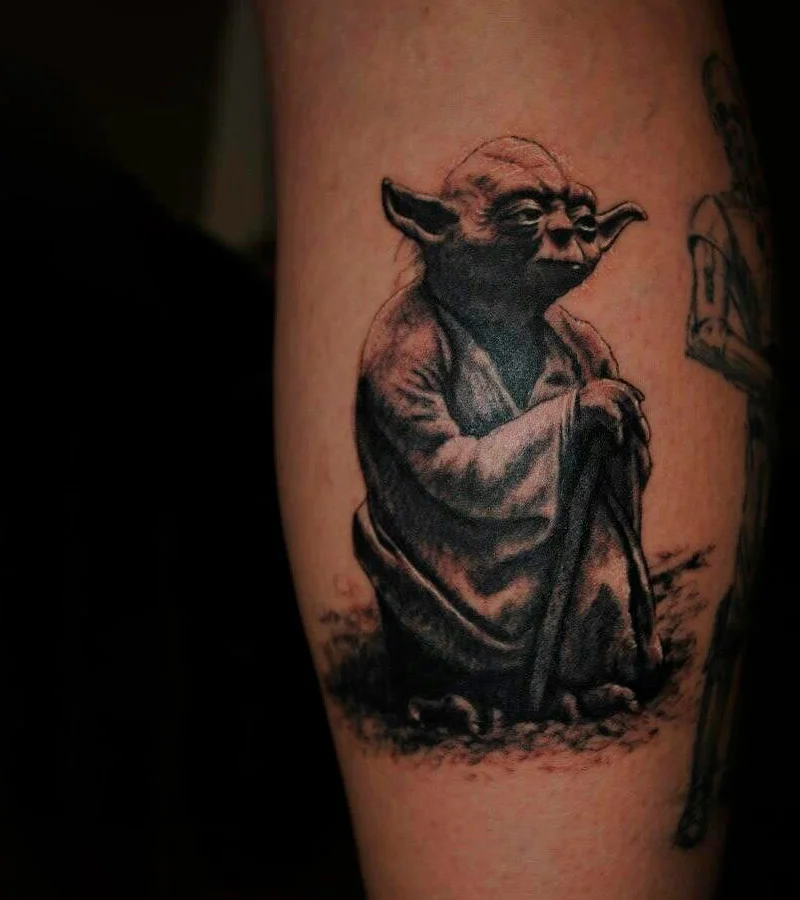 +150 Tatuajes de Star Wars: Significado y mejores diseños e imágenes 94 tatuajes de yoda y baby yoda star wars 6