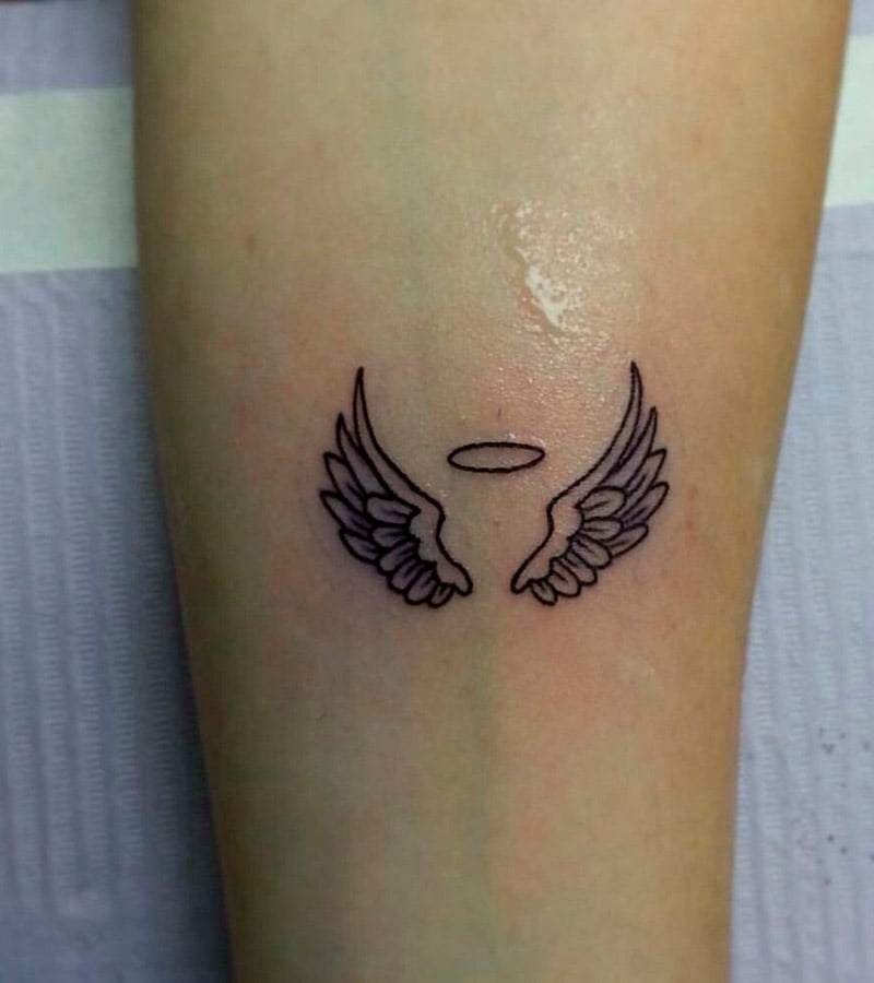 tatuajes minimalistas de alas de angel 4
