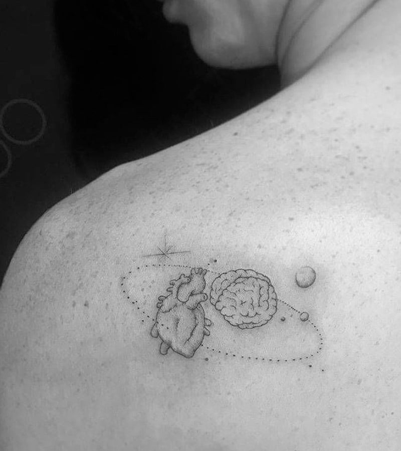 tatuajes minimalistas de cerebros 3