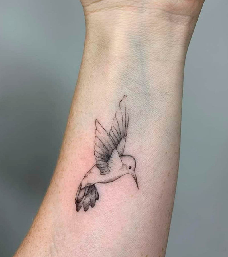 tatuajes minimalistas de colibries 8