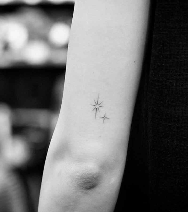 tatuajes minimalistas de estrellas 6
