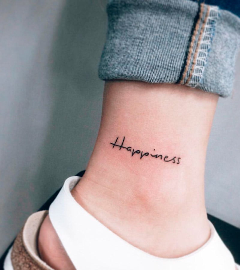 tatuajes minimalistas de letras 13