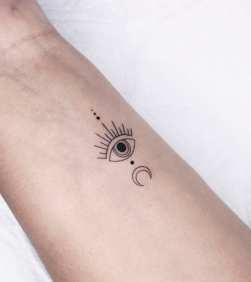 tatuajes minimalistas de ojos 2
