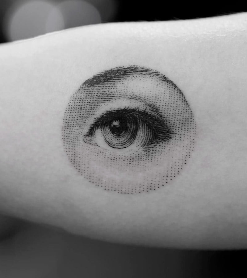 tatuajes minimalistas de ojos 6