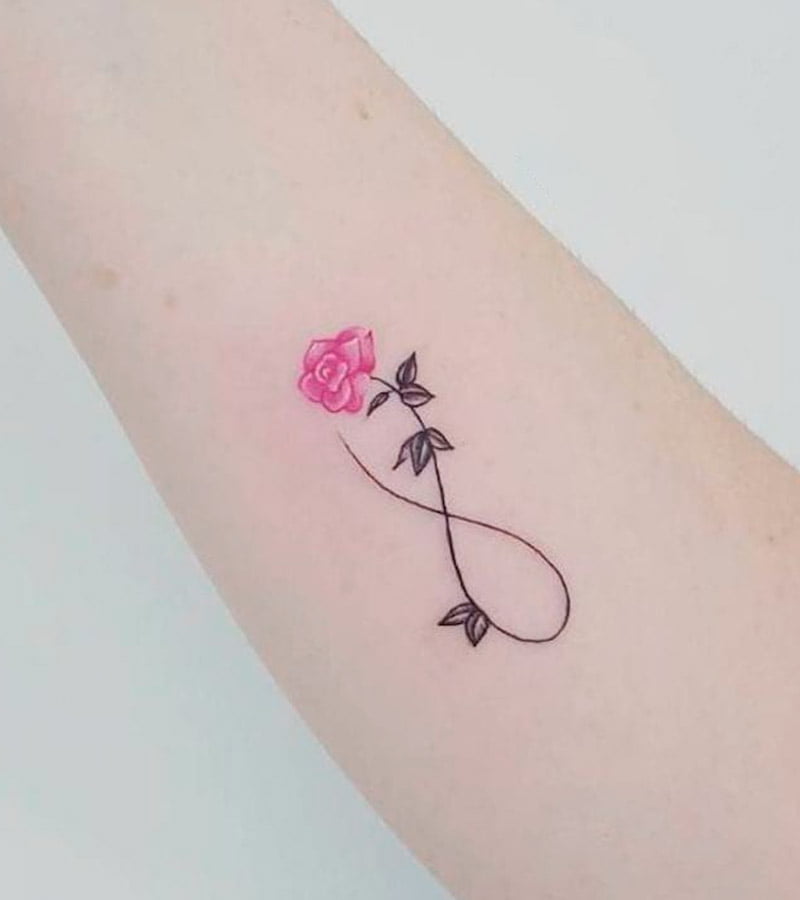 tatuajes minimalistas de rosas 10