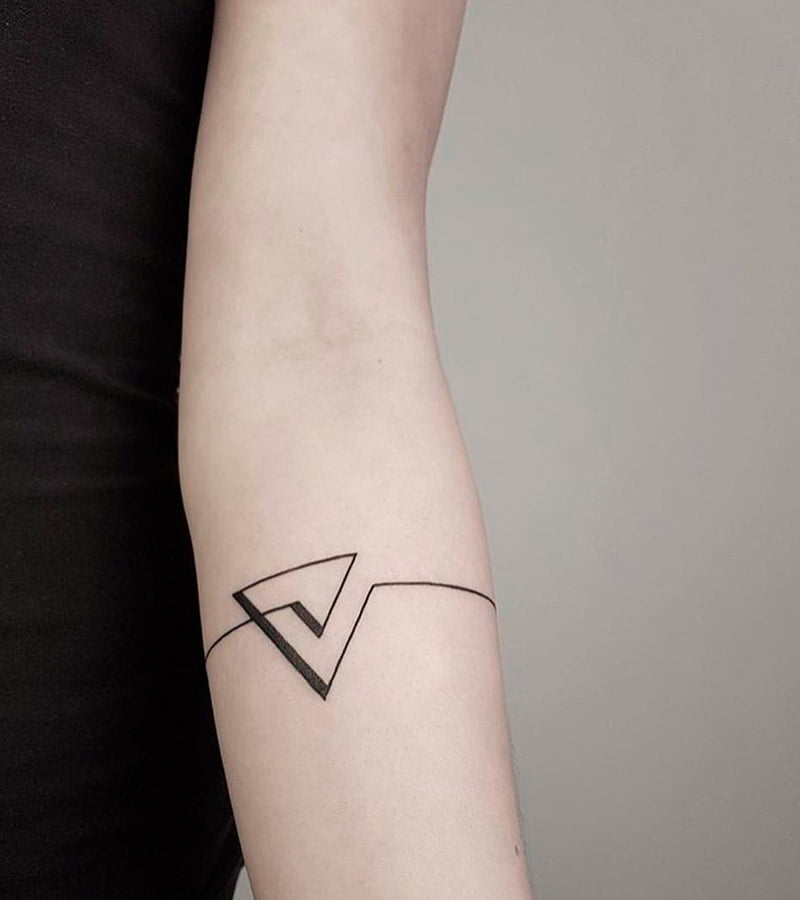 tatuajes minimalistas en el brazo 4