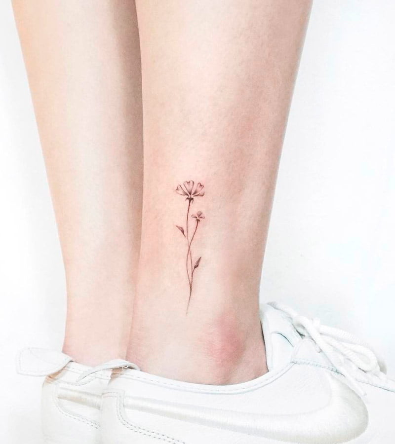 tatuajes minimalistas en el tobillo 3