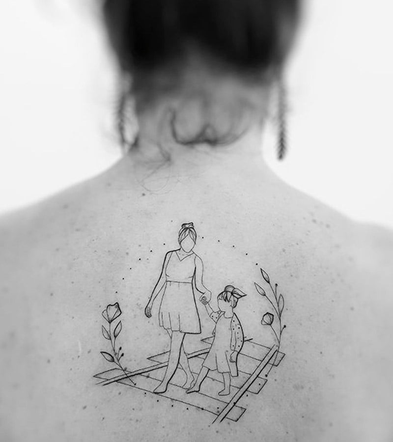 tatuajes minimalistas mama e hija 5