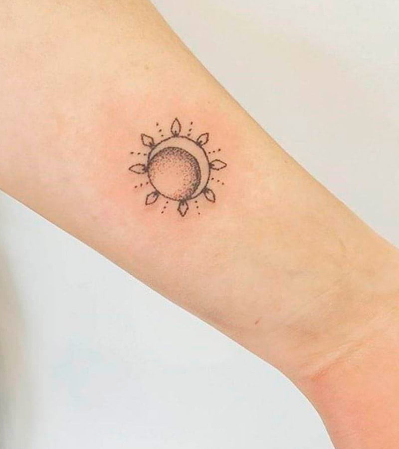 tatuajes minimalistas sol y luna 7