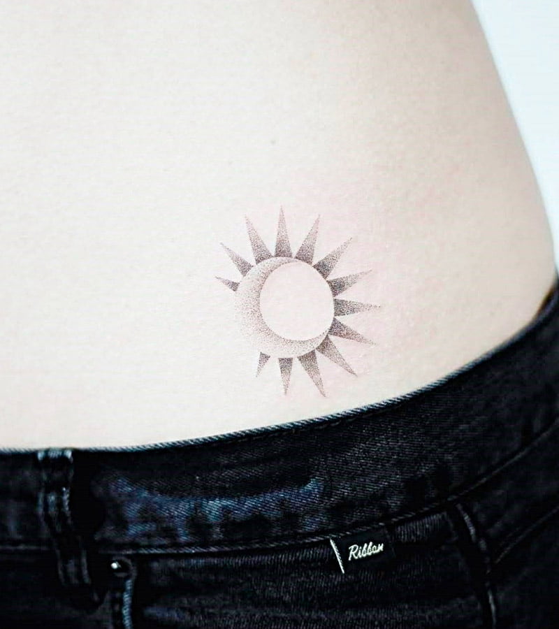 tatuajes minimalistas sol y luna 8