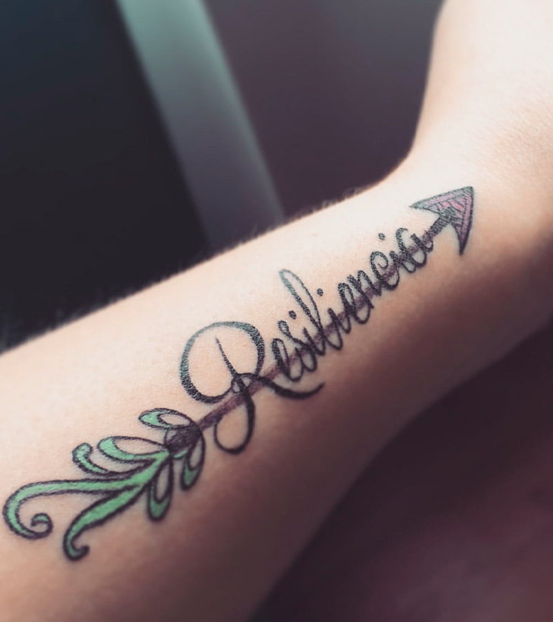 Significado de tatuajes de resiliencia y flechas