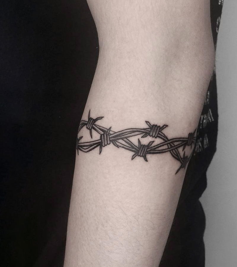 tatuajes de alambre de puas en el brazo 5