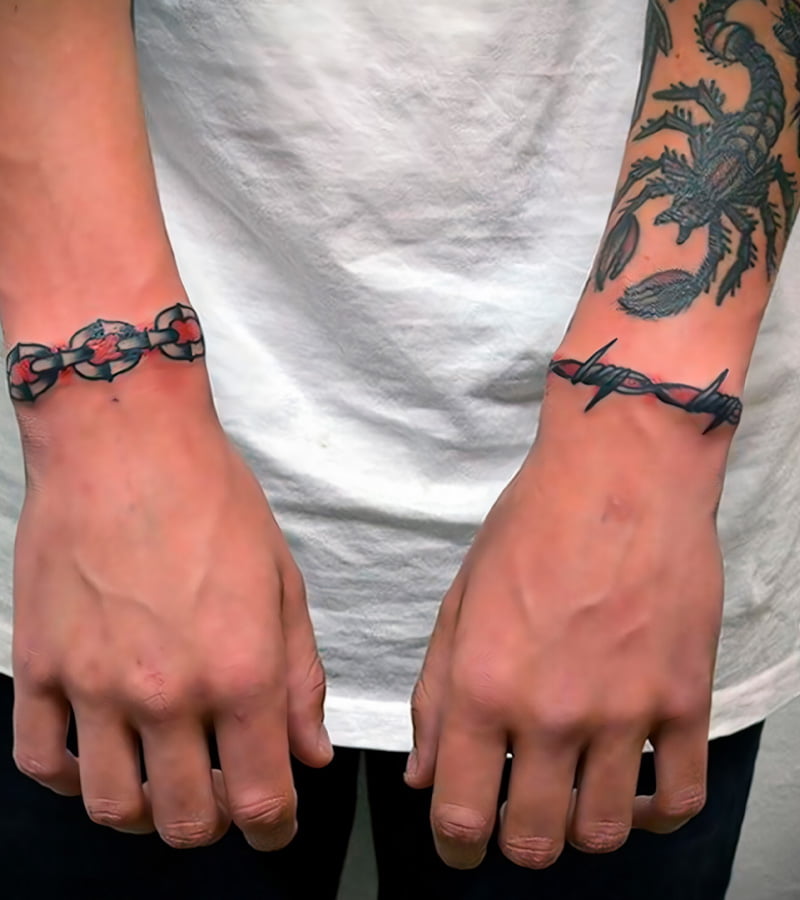 tatuajes de alambre de puas para hombres 20