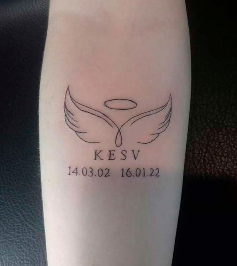tatuajes de alas con nombres 5