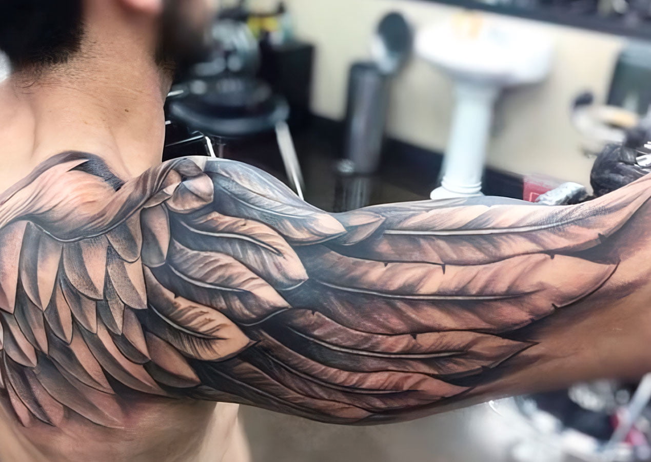 tatuajes de alas en el brazo 1