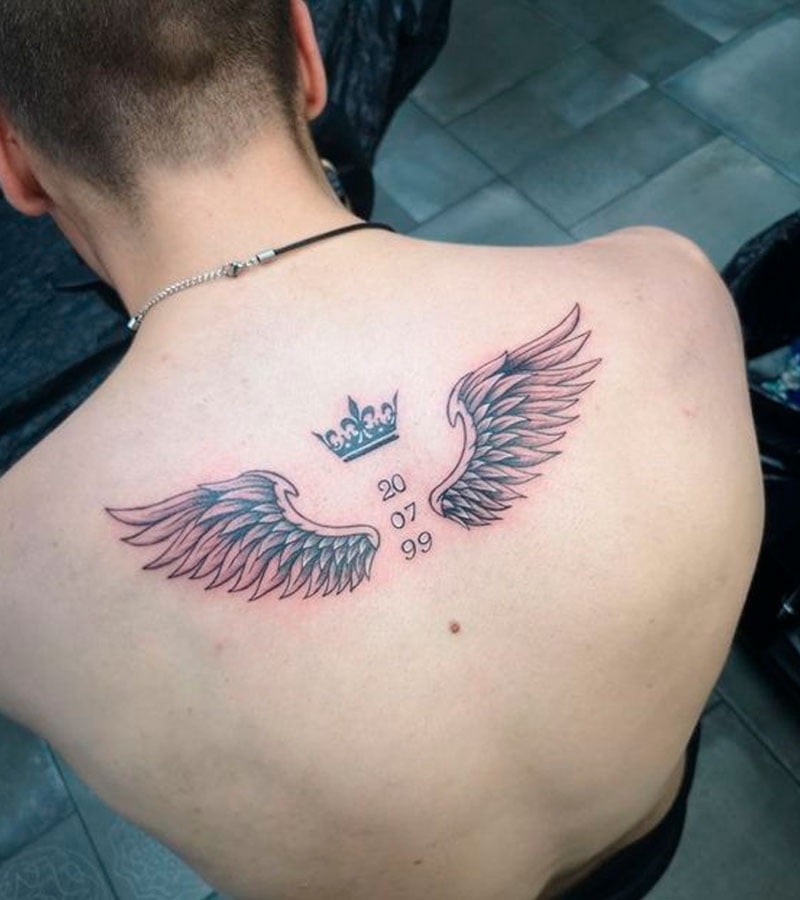 tatuajes de alas en la espalda