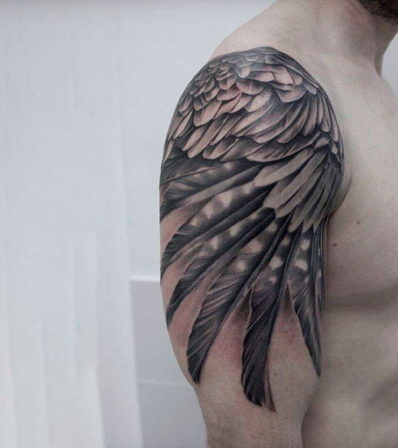 tatuajes de alas para hombres 2