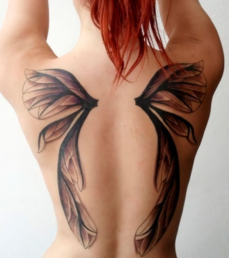 tatuajes de alas para mujeres 5