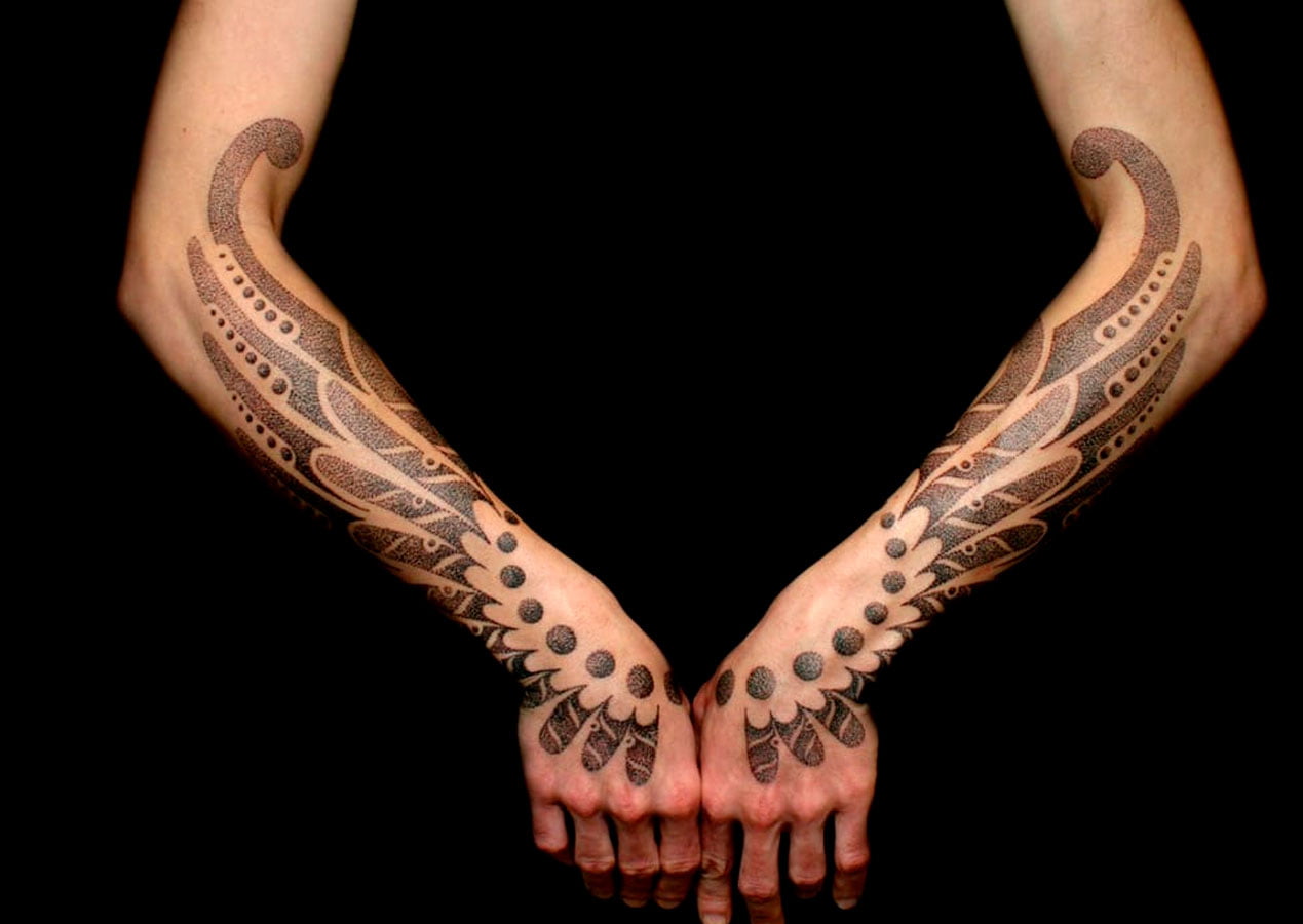 tatuajes de alas tribales 5