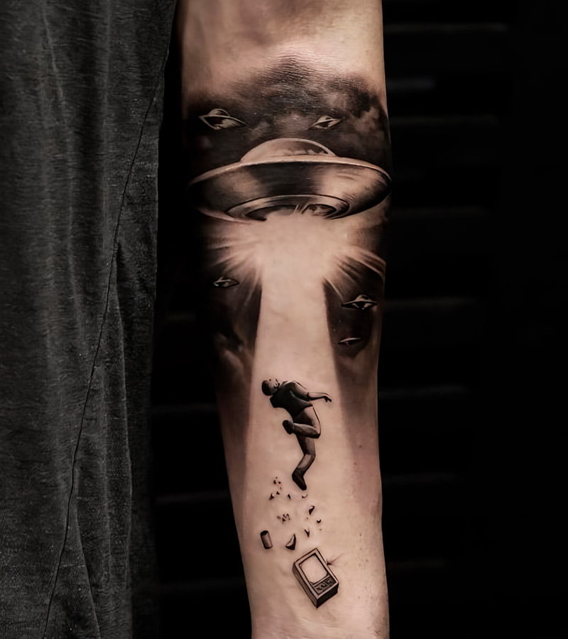 tatuajes de aliens en el brazo 3